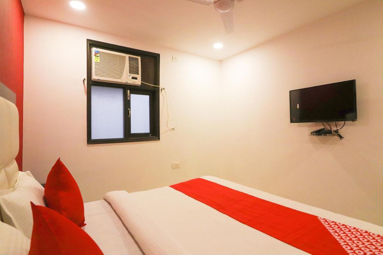 Oyo 63841 White Orchid Hotel Indraprast Exterior photo