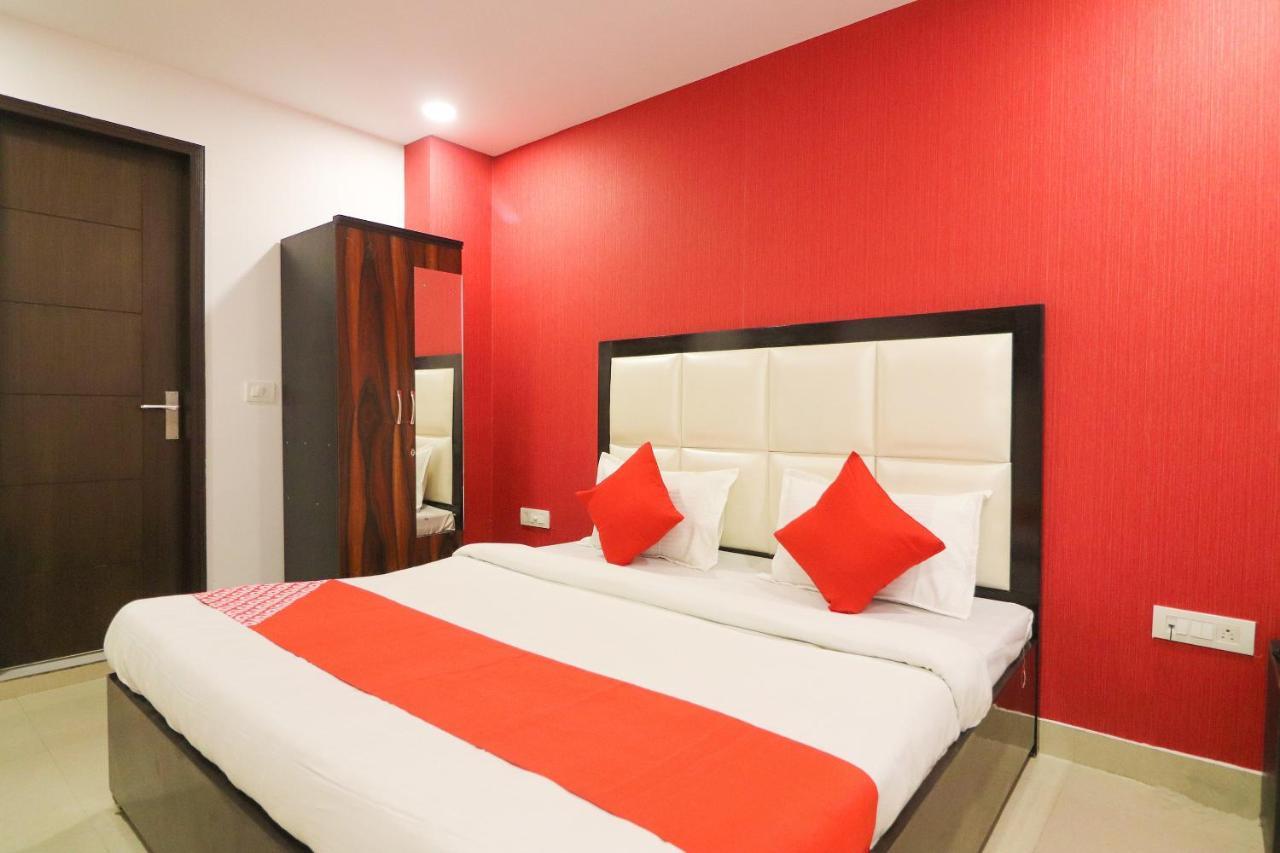 Oyo 63841 White Orchid Hotel Indraprast Exterior photo
